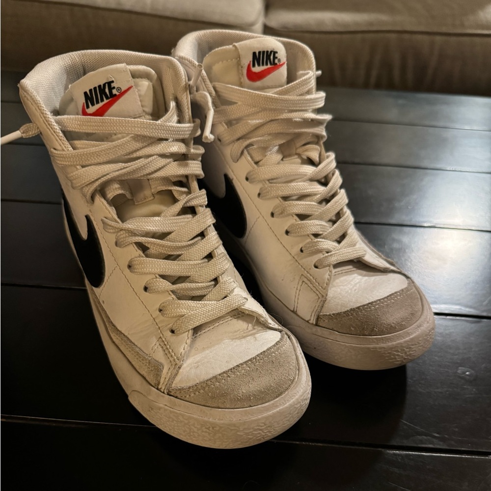Nike Blazer Mid '77 - Black/White/University Orange - Size 4.5Y
